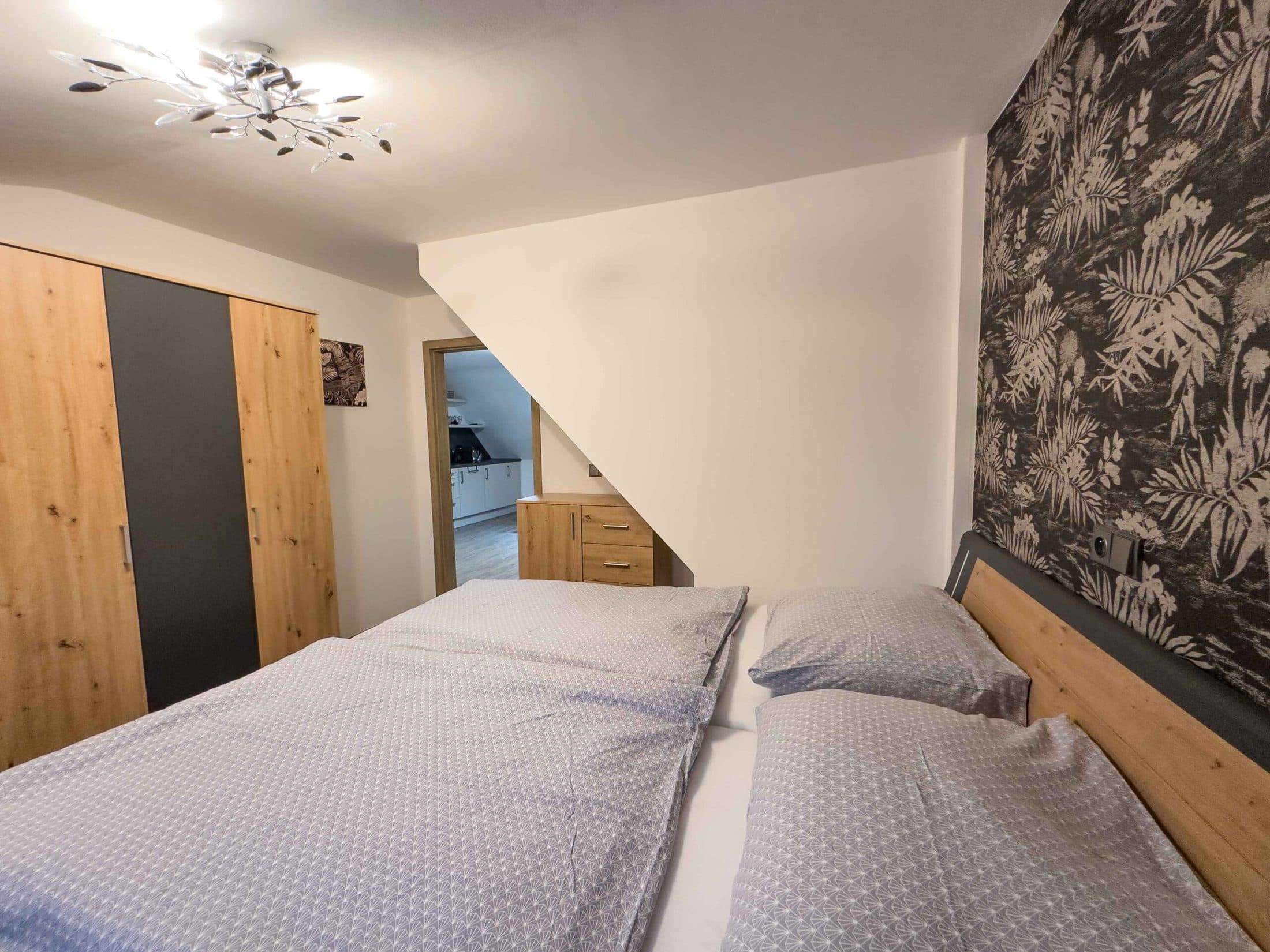 Apartmán Elisa – ložnice s manželskou postelí