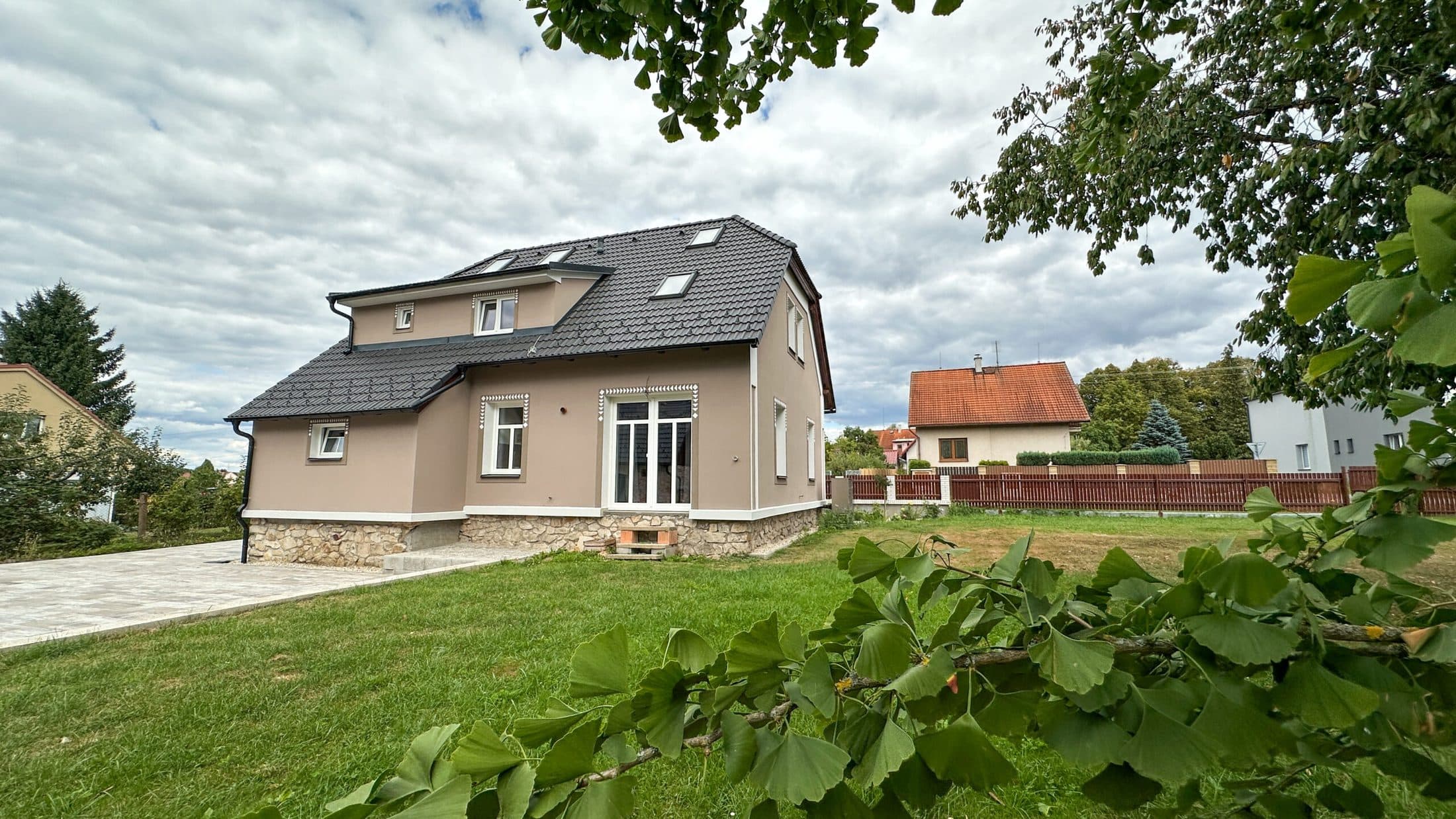 Duškova vila a zahrada – pohled zezadu